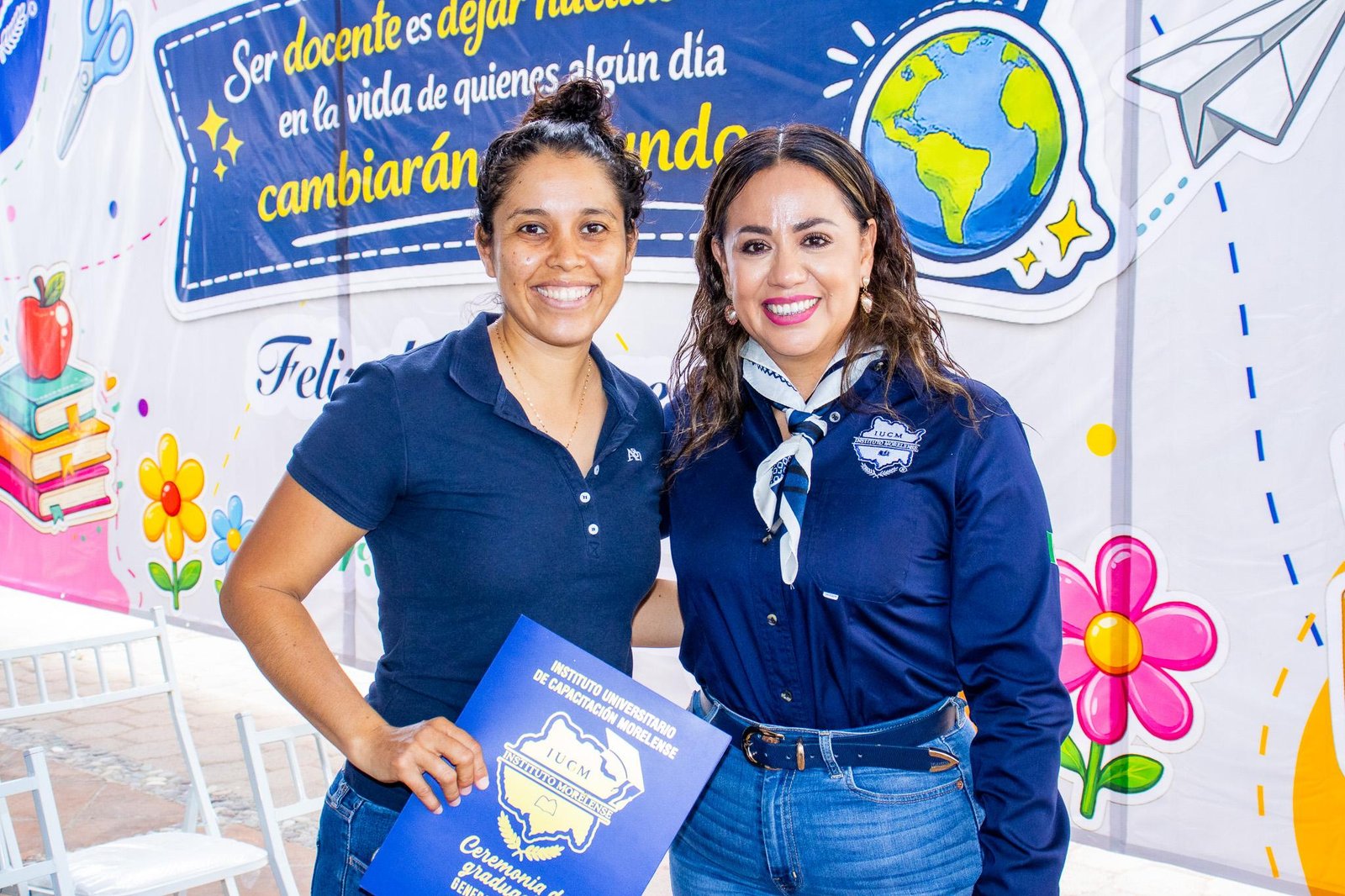 Entrega de reconocimiento en el IUCM